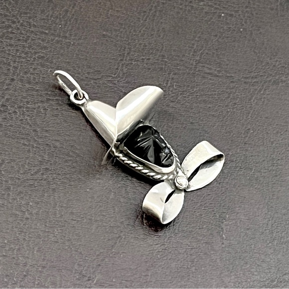 Vintage Taxco Mexico 960 sterling silver and carved black onyx witch pendant - Picture 5 of 10